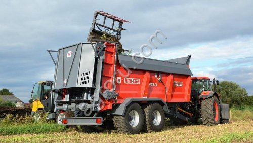 Разбрасыватель органических удобрений Metal-Fach N-272/3 VIKING, 18 тонн, горизонтальные шнеки