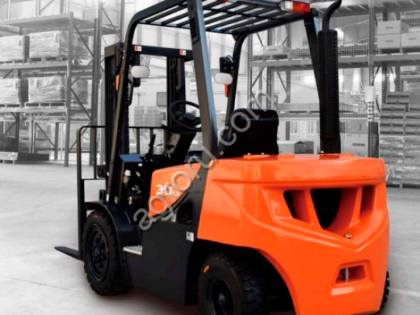 Дизельный вилочный погрузчик D30 NXР STD3300