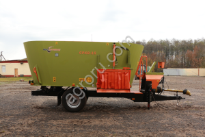 Смеситель-раздатчик кормов СРКВ-13 (15; 17)