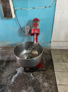 Тестомесильная машина МТ-100