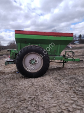 Разбрасыватель удобрений Unia RCW-7500