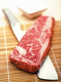 Мясной союз РФ прогнозирует замедление роста производства мяса птицы в 2011г. в стране до уровня 10%.