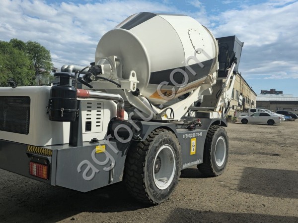 Бетоносмеситель с самозагрузкой YNIX QGMC6000 (24м3/час)