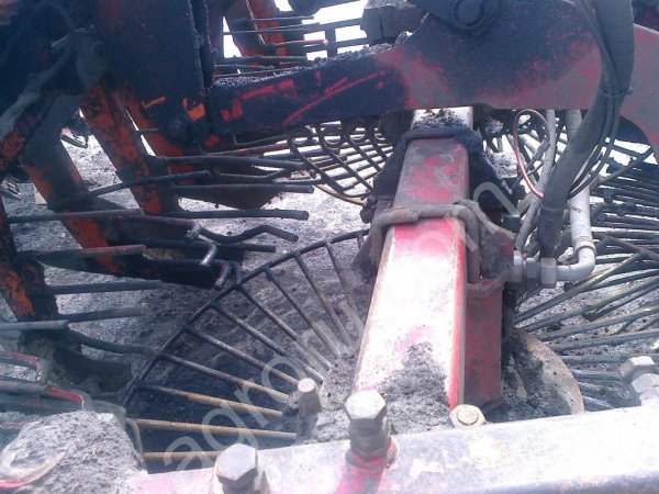 Комбайн свеклоуборочный