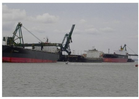 Австралийские рыболовы требуют отчета о развитии рыболовецких портов