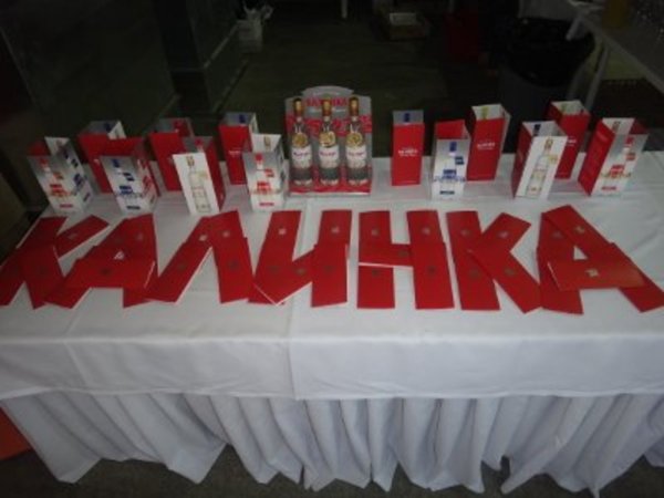 Водка Калинка - новый облик к Новому году