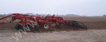 Глубокорыхлитель Salford 9800 DRH
