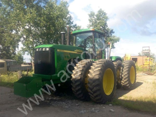 John Deere 9320