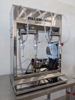 Аппарат розлива в бутылки от 0, 2 до 2 л