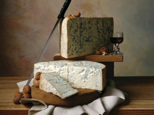 Молочный мир получило сертификат на производство сычужных сыров