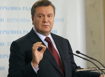 Янукович разрешил продать часть гречки из запасов Украины