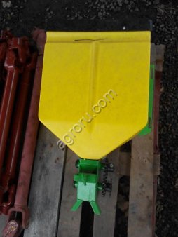 Бачок для удобрений на картофелесажалку