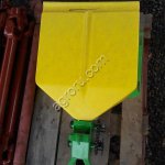 Бачок для удобрений на картофелесажалку