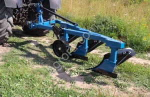 Плуг Палехагромаш 3-х корпусной 3x35