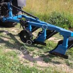 Плуг Палехагромаш 3-х корпусной 3x35