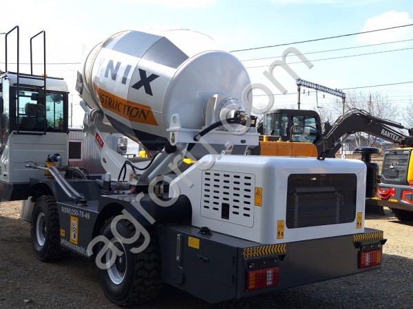 Бетоносмеситель с самозагрузкой YNIX QGMC3000