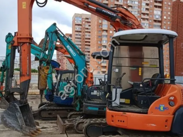 Мини-экскаватор Hitachi EX55UR-3