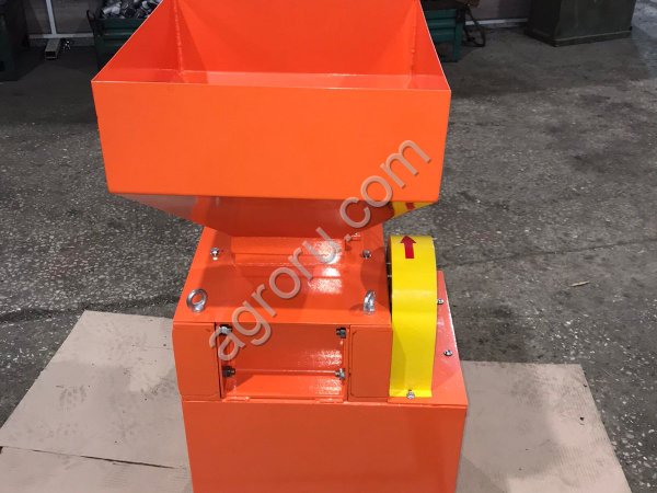 Плющилка для зерна. Зерноплющилка вальцовая