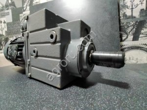 Мотор-редуктор Lenze модель EN,новый