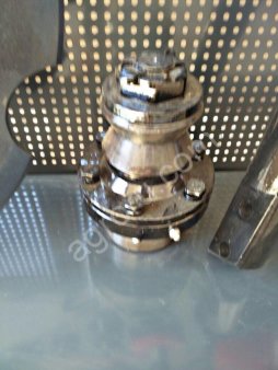 Ось катка в сборе