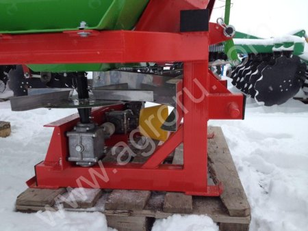 Разбрасыватель удобрений РУМ-1000кг “D-Pol