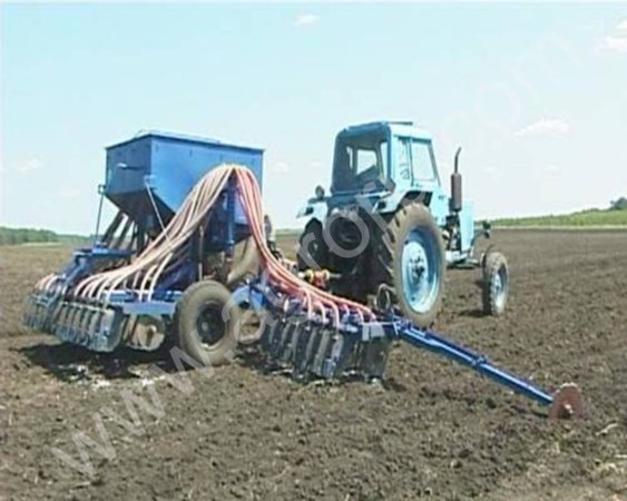 Сеялка зернотуковая пневматическая универсальная  С-6ПМ3