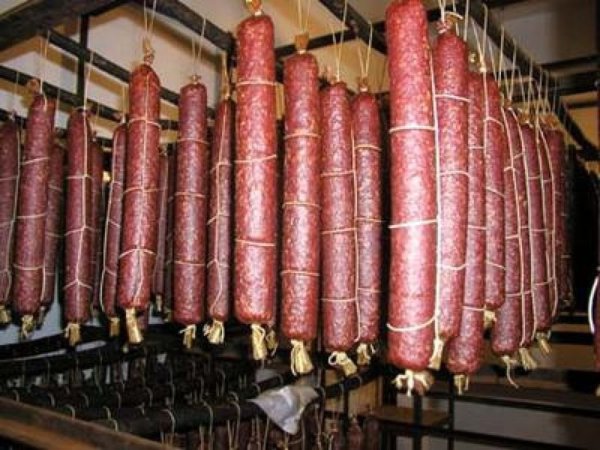 Более тонны продуктов в Липецкой области признаны опасными