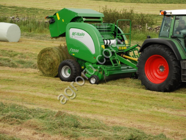 Пресс-подборщик McHale F5500