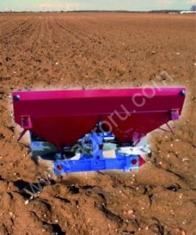 Разбрасыватель удобрений