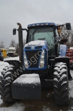 трактор New Holland T8040