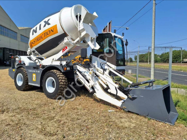 Бетоносмеситель с самозагрузкой YNIX QGMC4000 (16м3час)