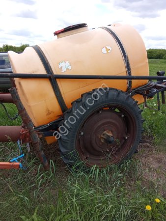 Опрыскиватель 2000 литров
