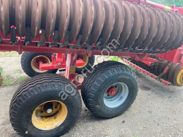 Дисковый культиватор Vaderstad carrier 820