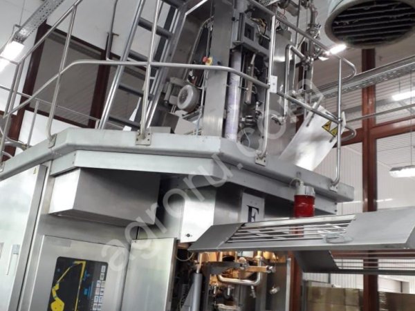 Автомат фасовочный Tetra Pak TBA-3 (вино, соки, молоко)