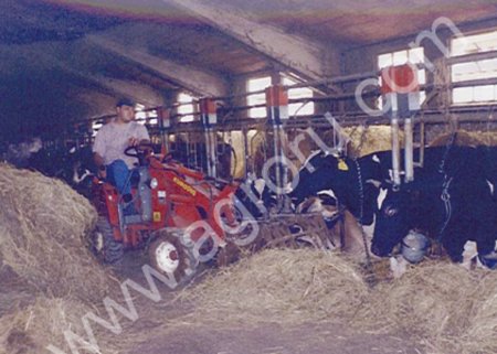 мини погрузчик 4х4 на шарнирно-сочленённой раме