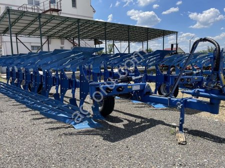 Плуг Грязинский культиваторный завод ППО-8,