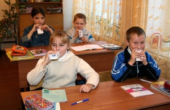 СП «Молочный завод» будет снабжать орловских школьников молоком