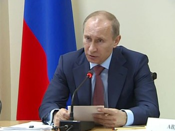 Жилкин поделился с Путиным надеждами на большой урожай