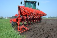 Полунавесной оборотный плуг ATLANT, Quivogne