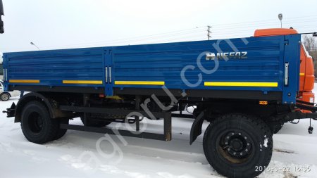 НЕФАЗ прицеп бортовой 8332