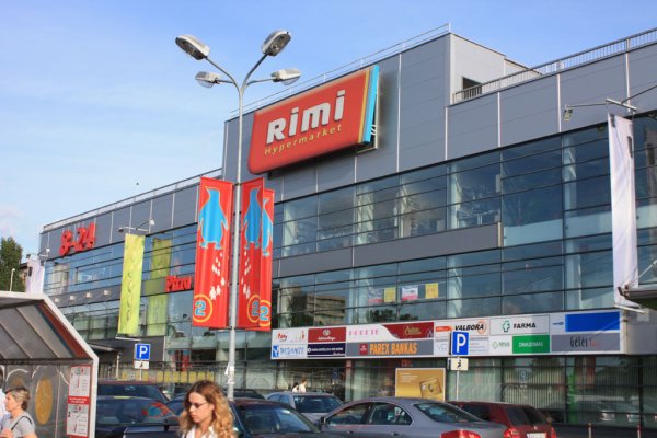 Из-за перевода часов из магазинов Rimi пропало молоко