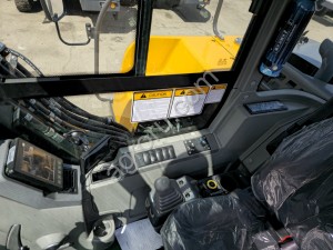 Колесный экскаватор Rantex XYC75