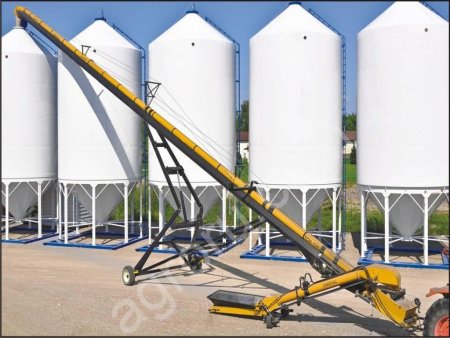 Мобильный ленточный конвейер для загрузки барж