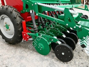 AGRO-MASZ SR300 сеялка