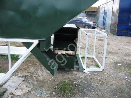 Безрешётный аэродинамический сепаратор ИСМ 30 ЦОК для чистки и калибровки зерна