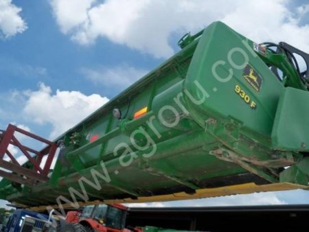 Жатка John Deere 930F