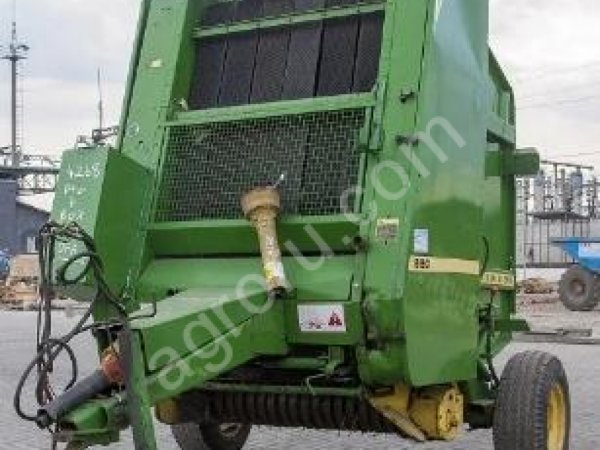 Пресс- подборщик John Deere 550