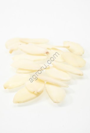 Миндальные лепестки бланшированные для кондитеров