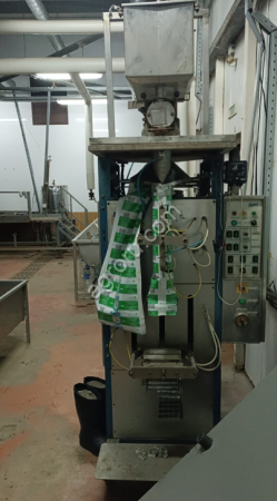 Фасовочный автомат молочных продуктов в пакет АФ-111