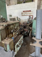 Токарный станок повышенной точности 1М63